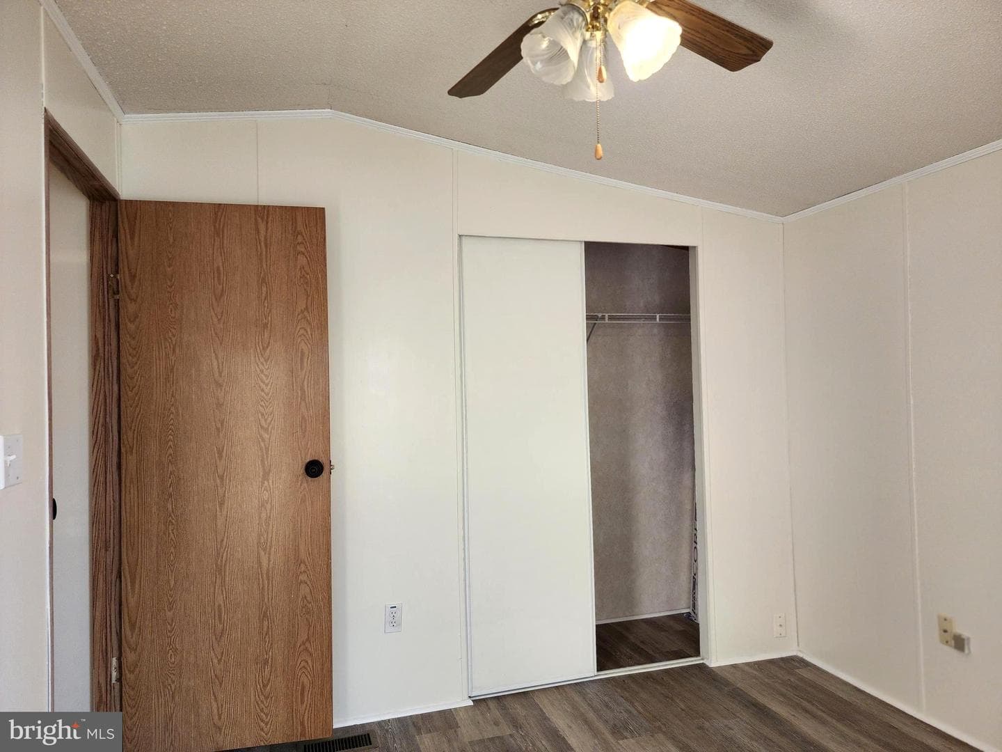 63 Walker Avenue photo 26