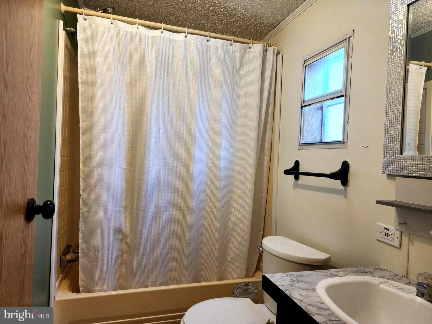 63 Walker Avenue photo 27