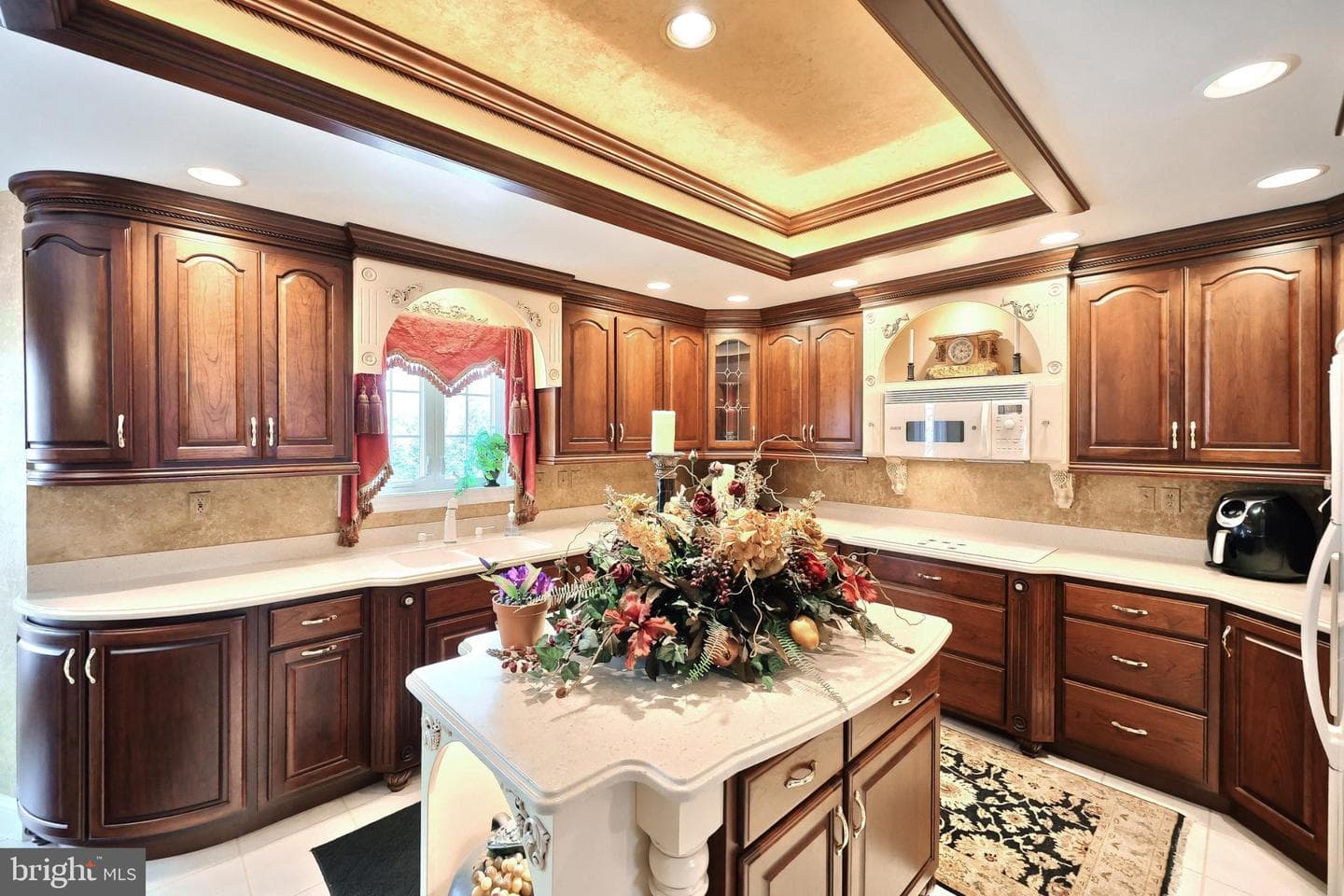 60 Hunters Circle photo 12