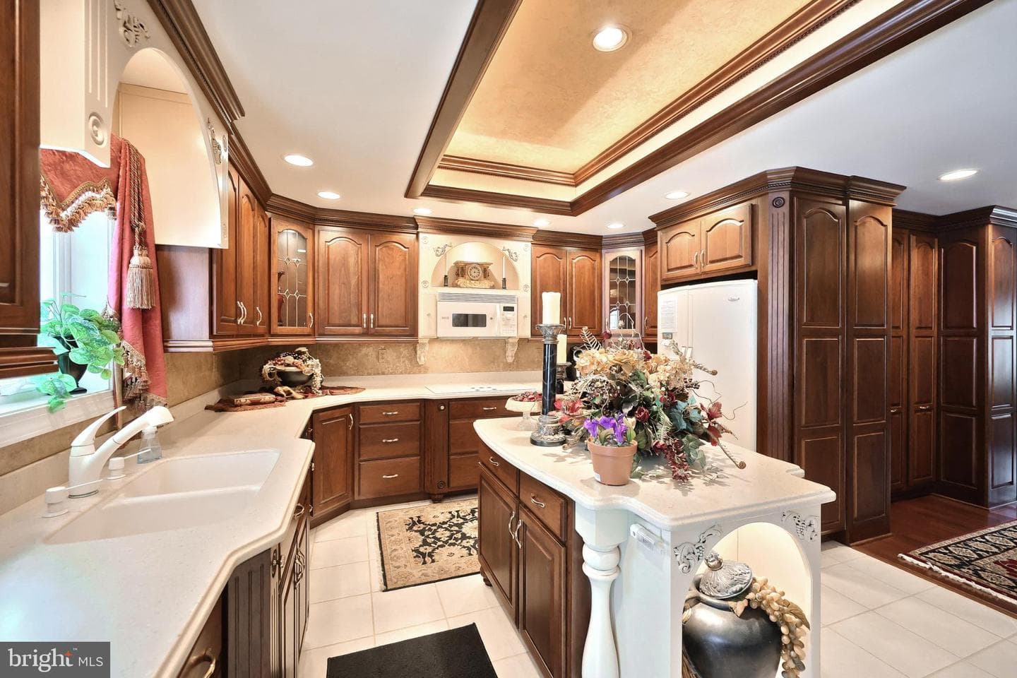 60 Hunters Circle photo 13