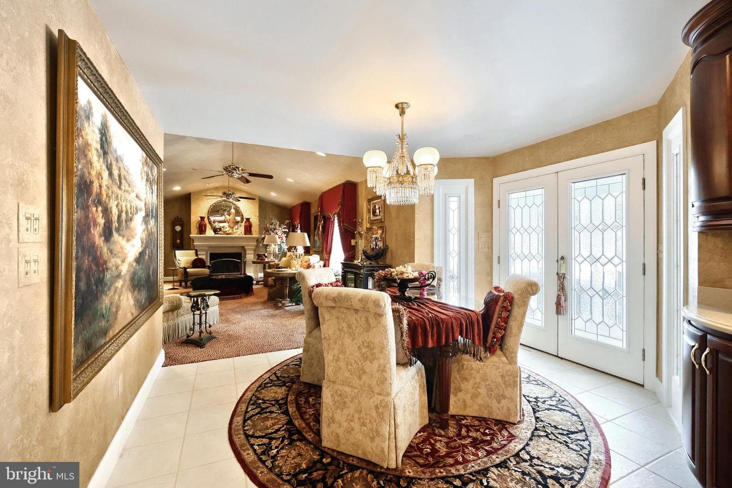 60 Hunters Circle photo 15
