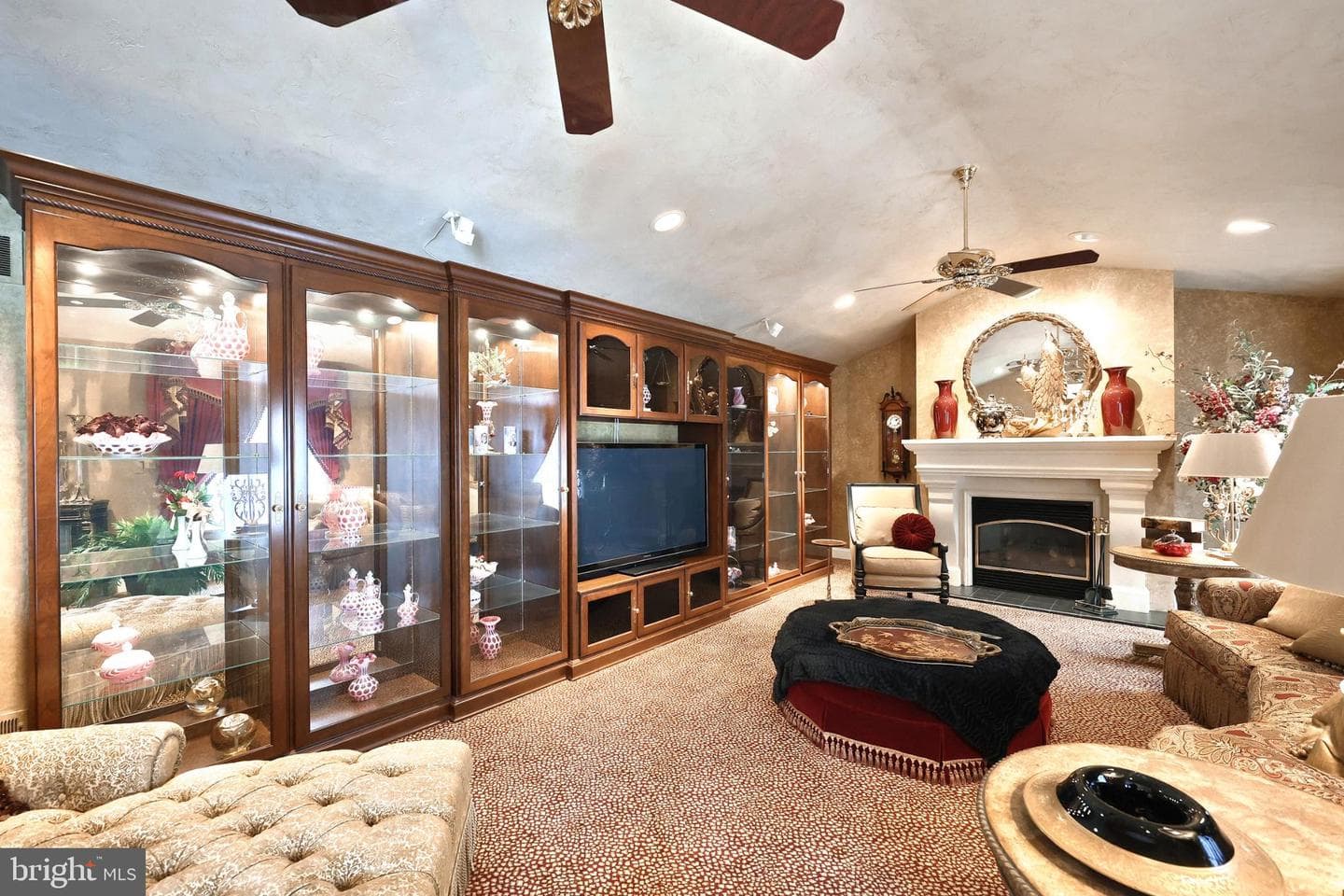 60 Hunters Circle photo 17