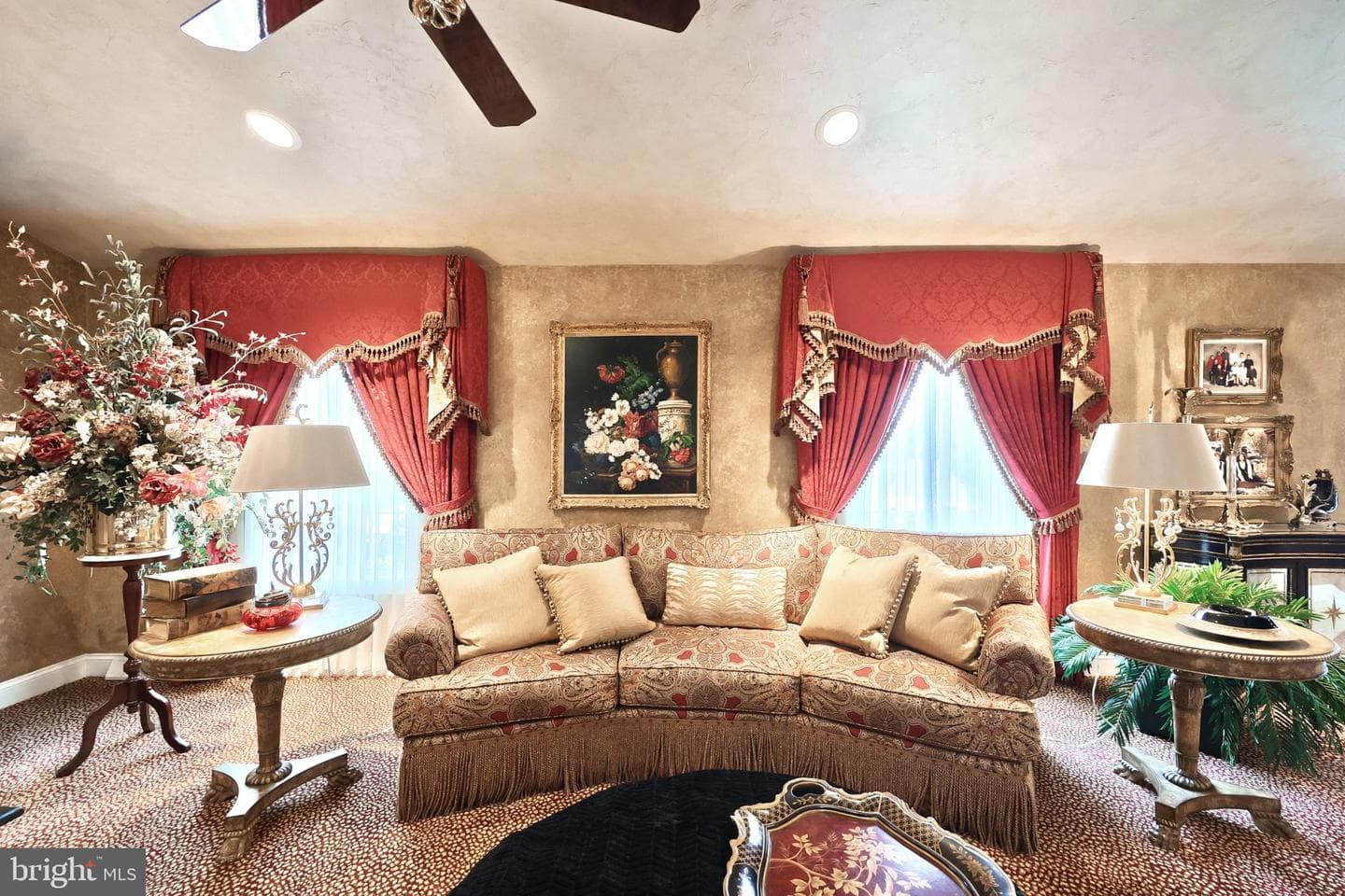 60 Hunters Circle photo 18