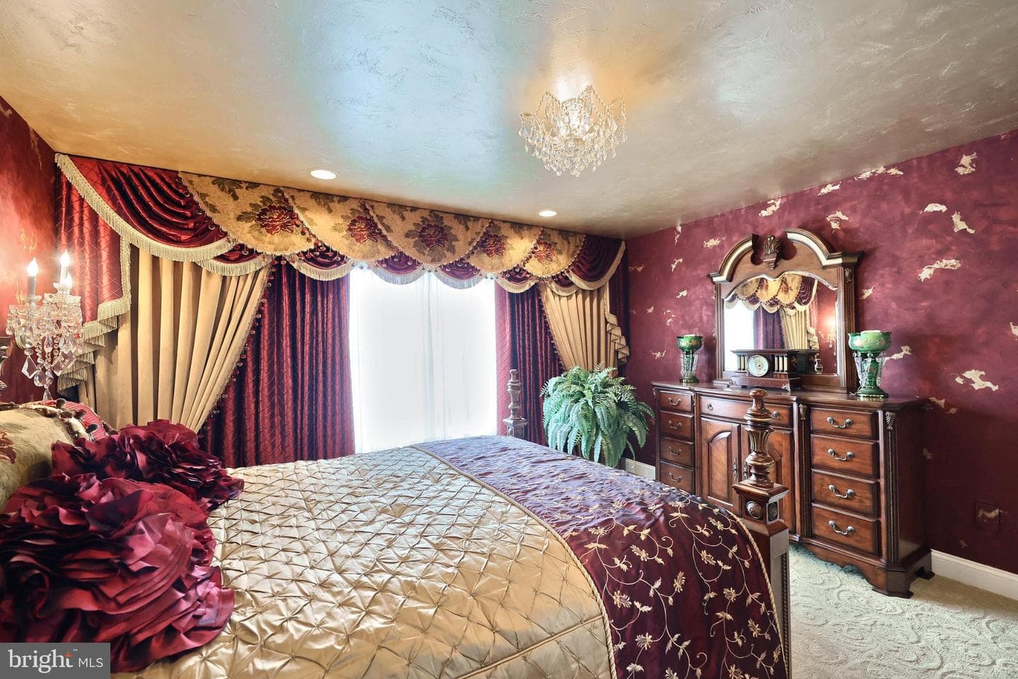 60 Hunters Circle photo 25