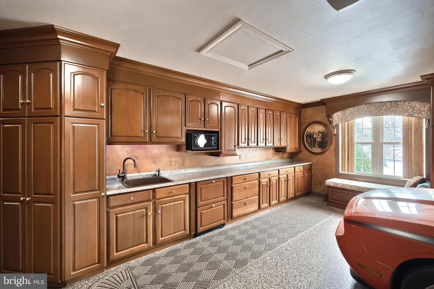 60 Hunters Circle photo 36