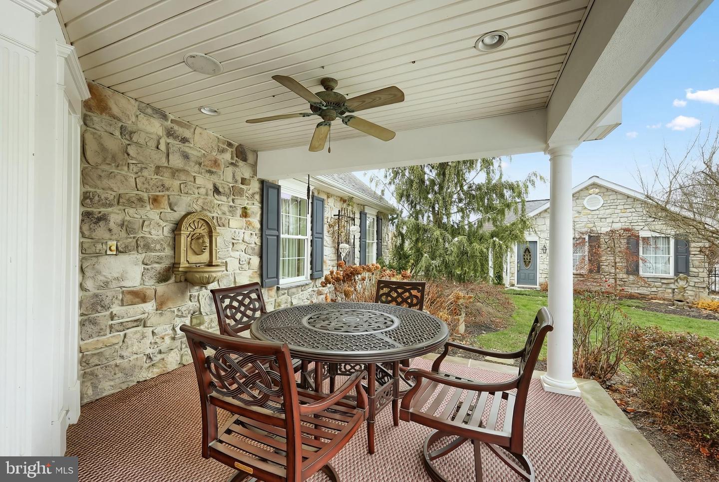 60 Hunters Circle photo 43
