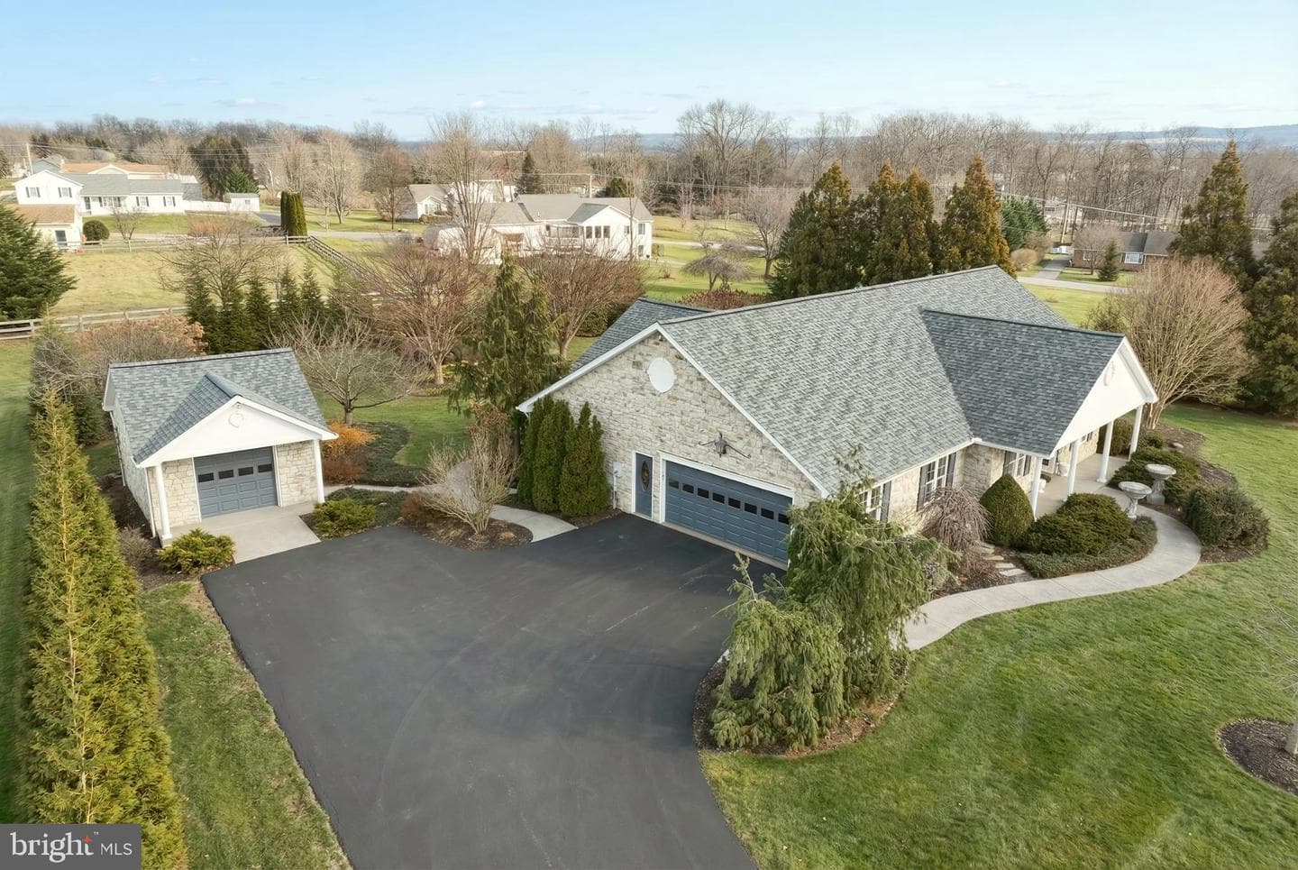 60 Hunters Circle photo 46