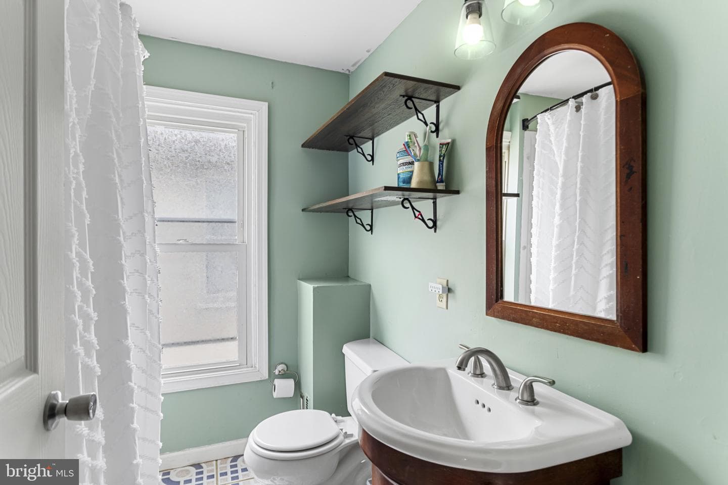 141 W King Street photo 19
