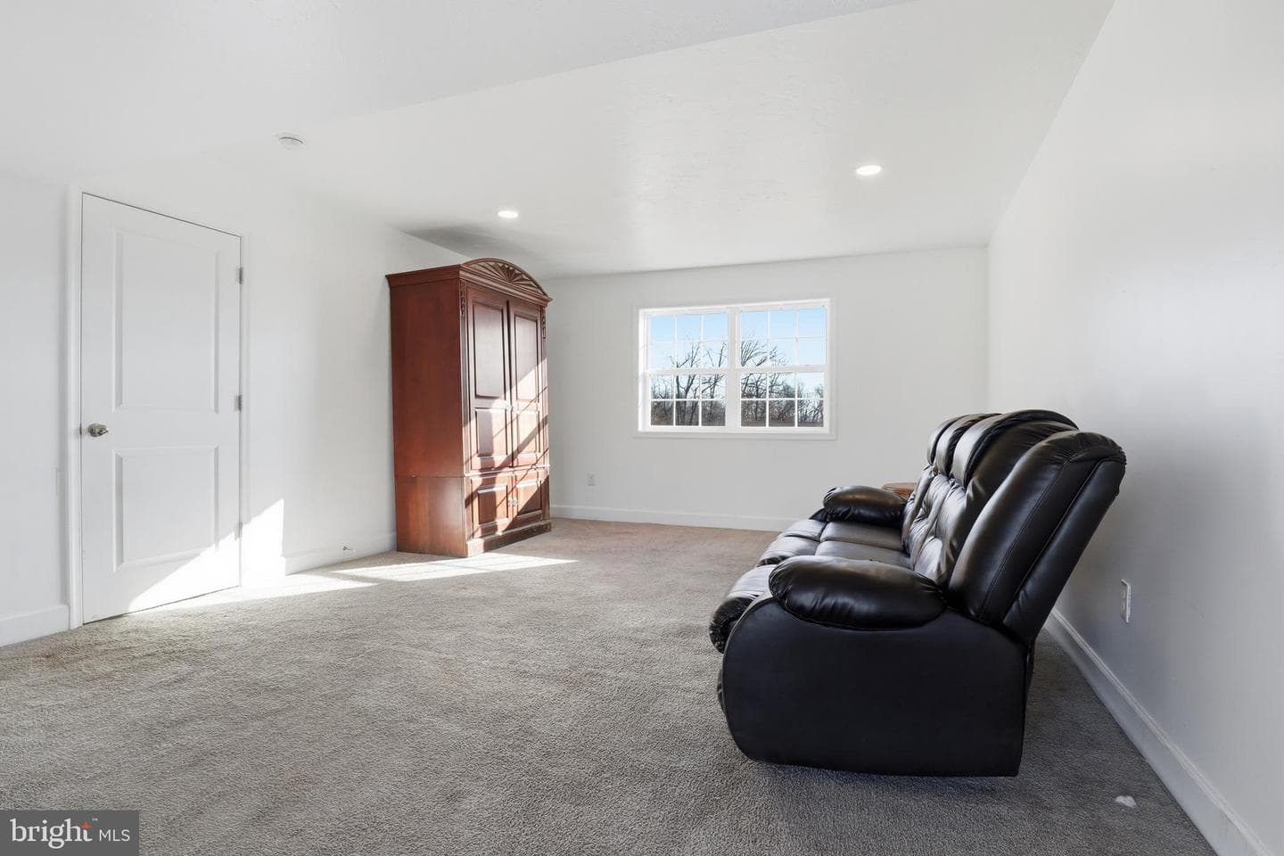 1486 New Chester Road photo 32
