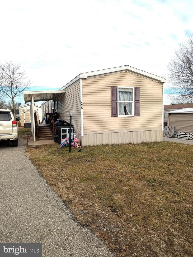 425 Ardmore Lane photo 1