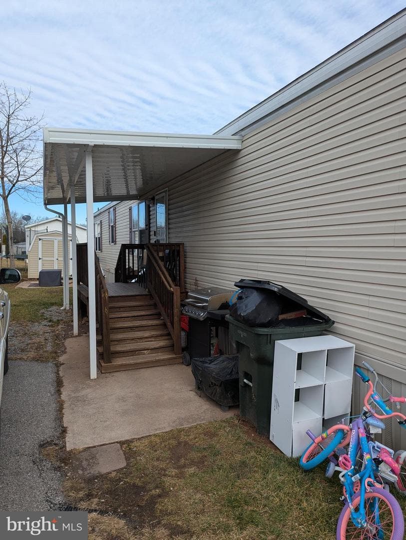 425 Ardmore Lane photo 18