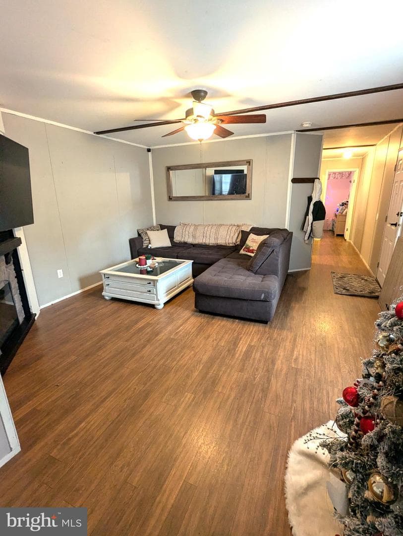 425 Ardmore Lane photo 4