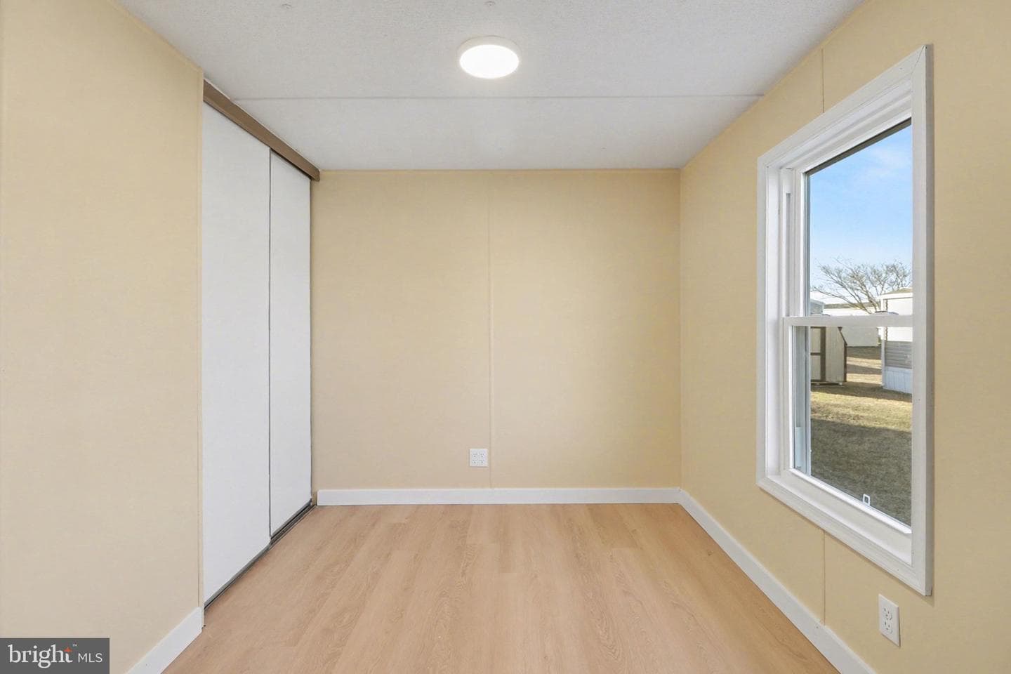 306 Benning Avenue photo 17