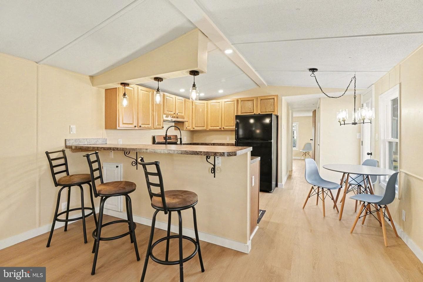 306 Benning Avenue photo 9