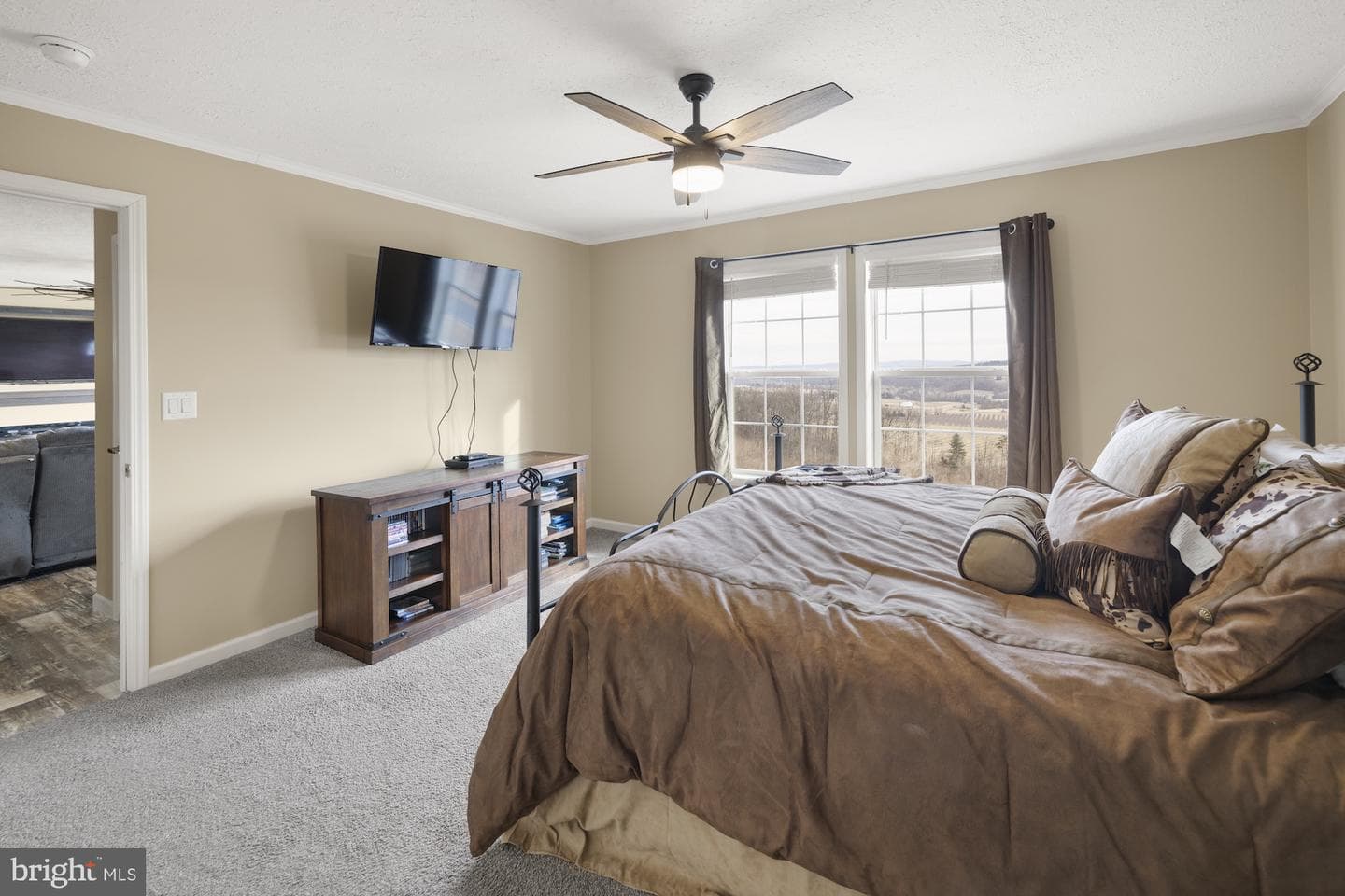 232 Hilltop Road photo 13