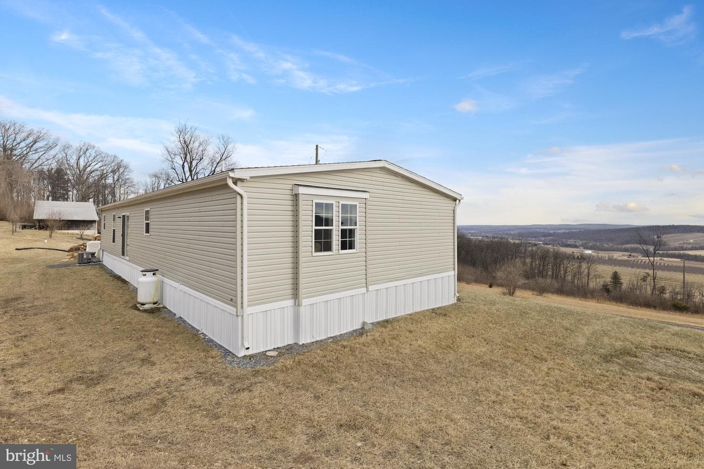 232 Hilltop Road photo 5