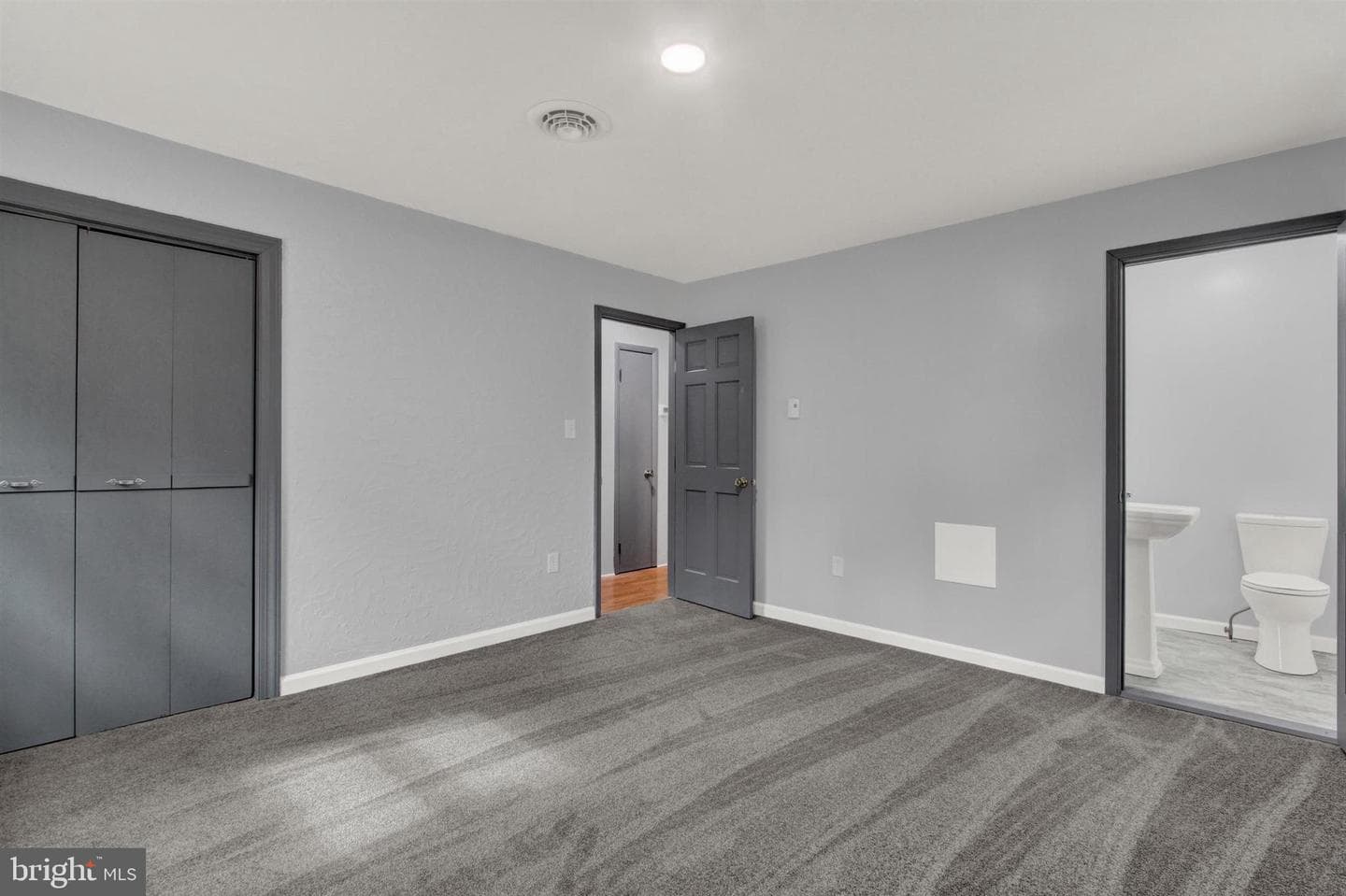 203 Pebble Lane photo 15