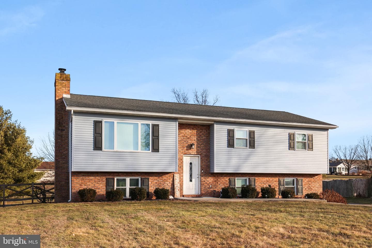 124 Wheatland Drive photo 2