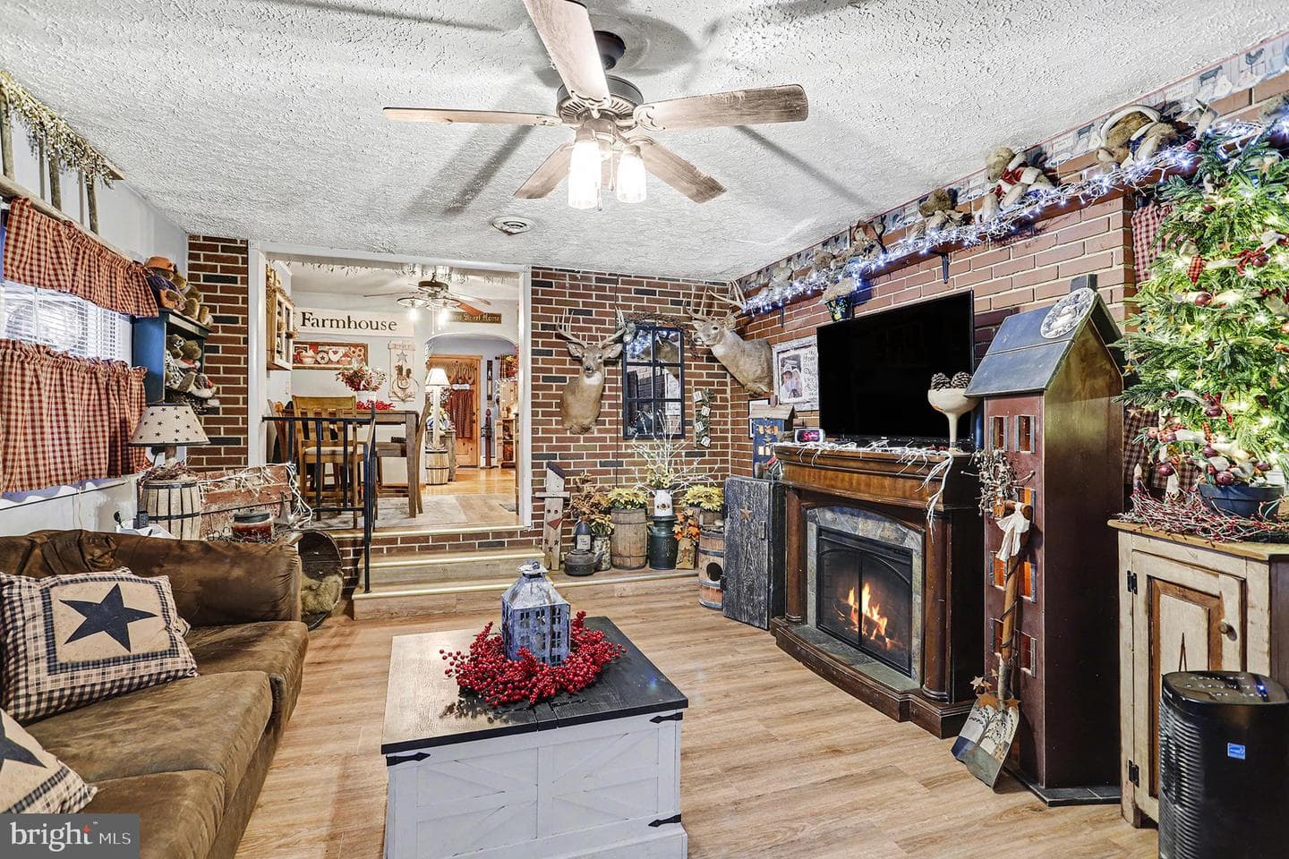 1245 Harney Road photo 7