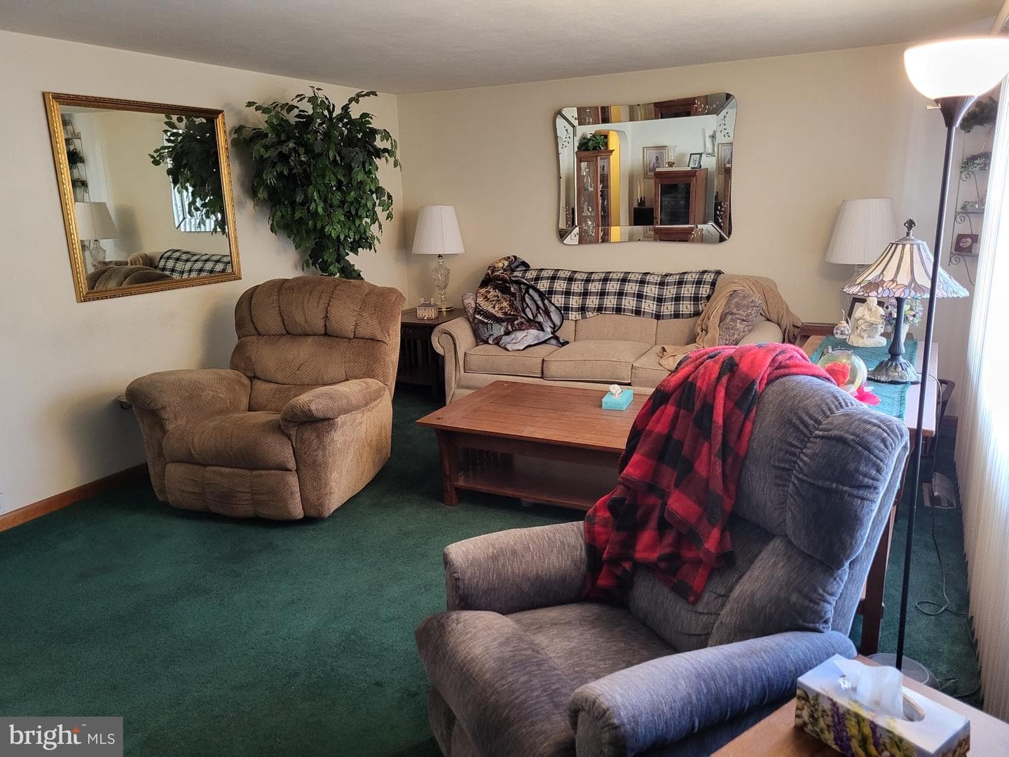 121 Michelle Drive photo 2