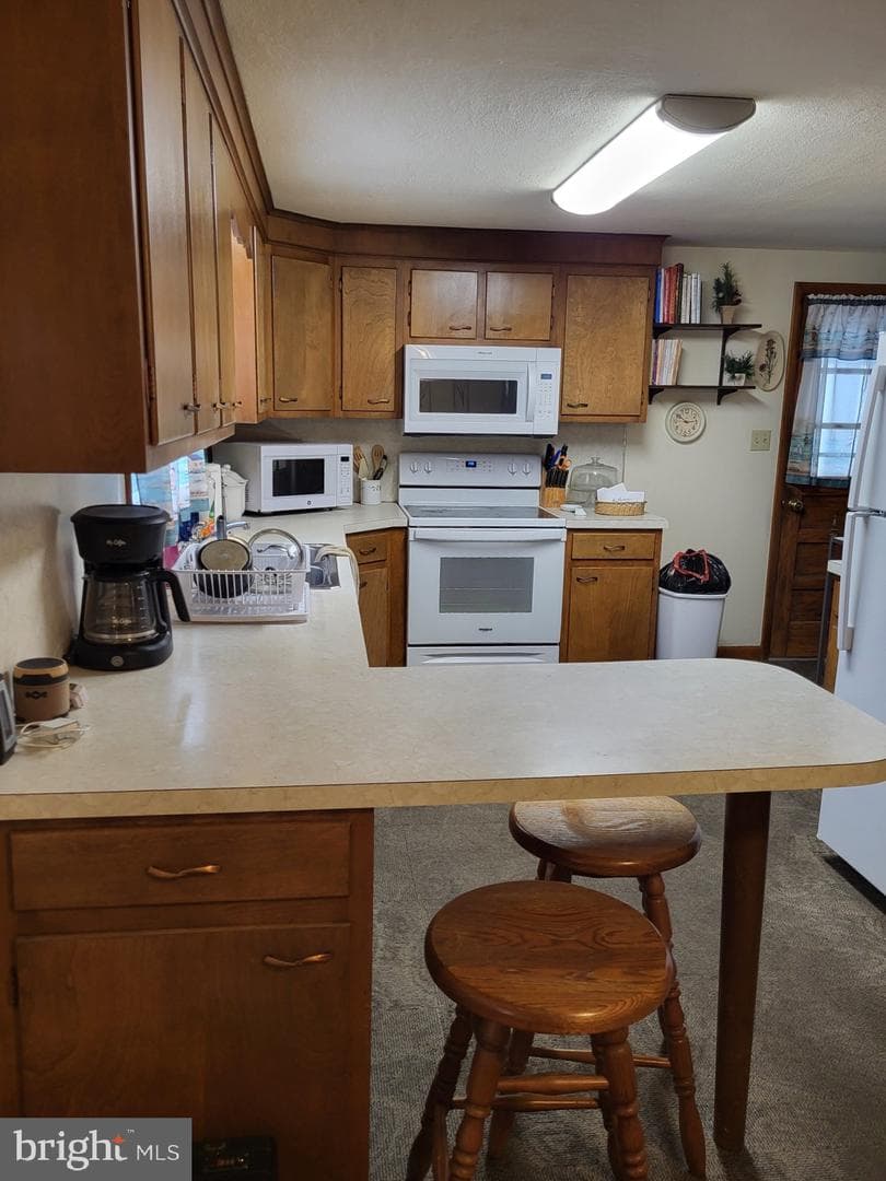 121 Michelle Drive photo 4