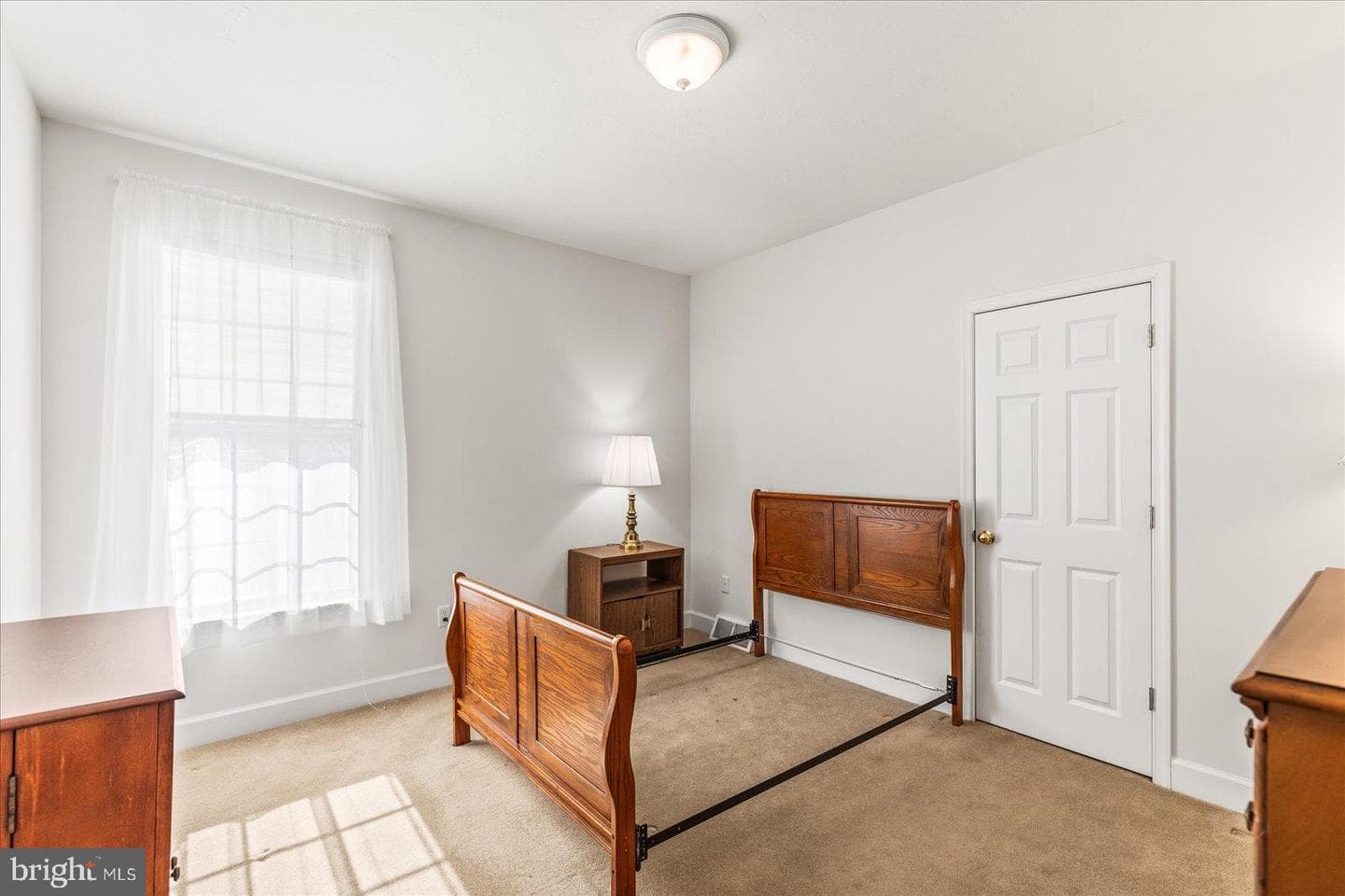 153 Laura Lane photo 32