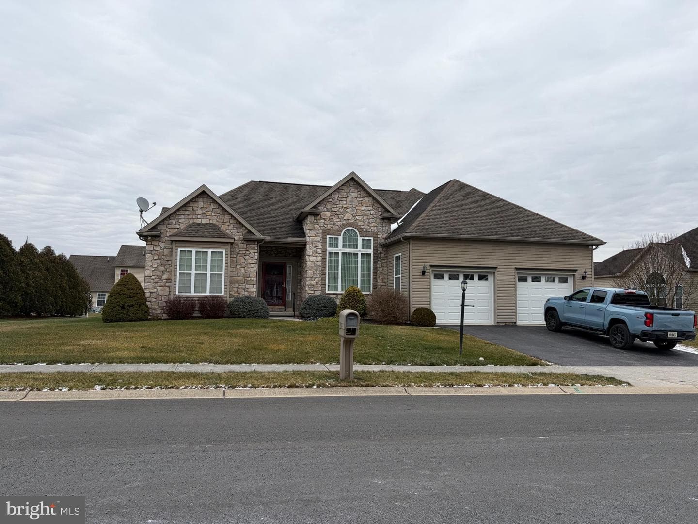 153 Laura Lane photo 51