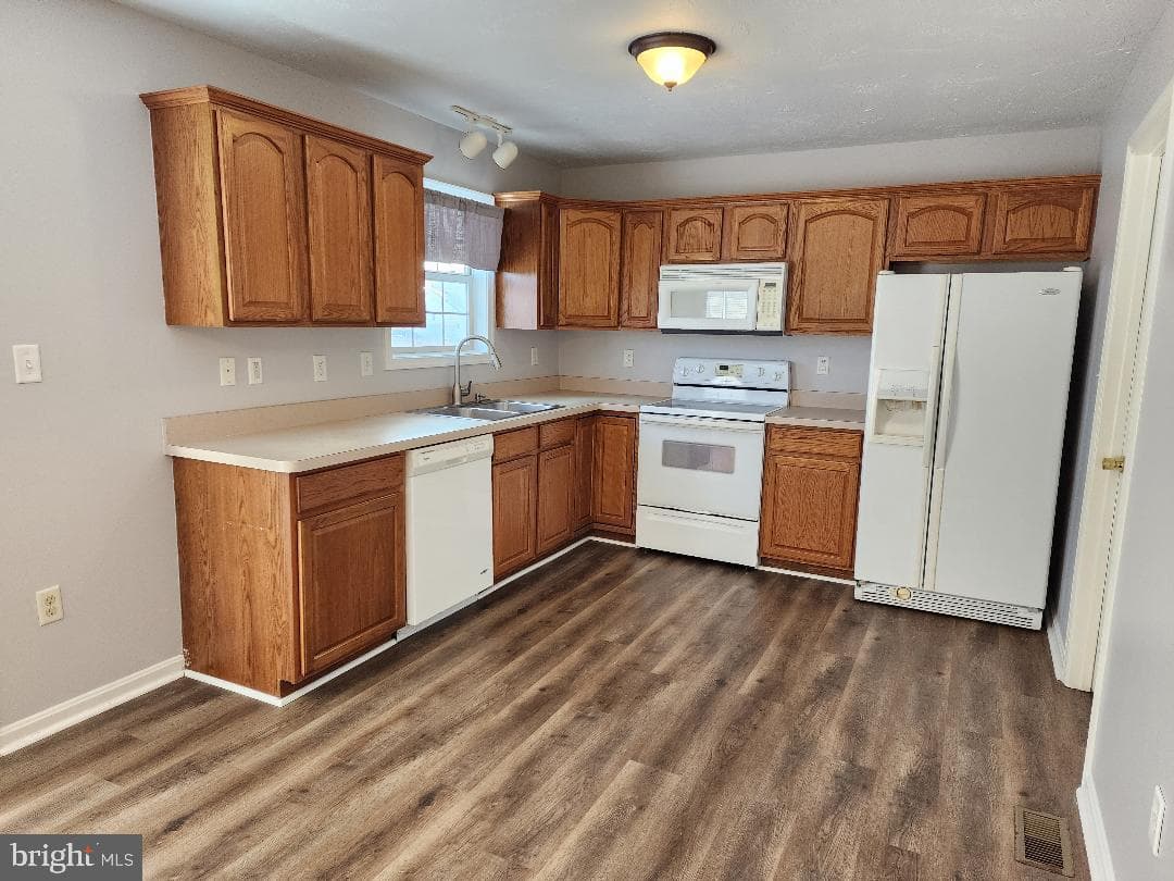 200 Skyview Circle photo 2