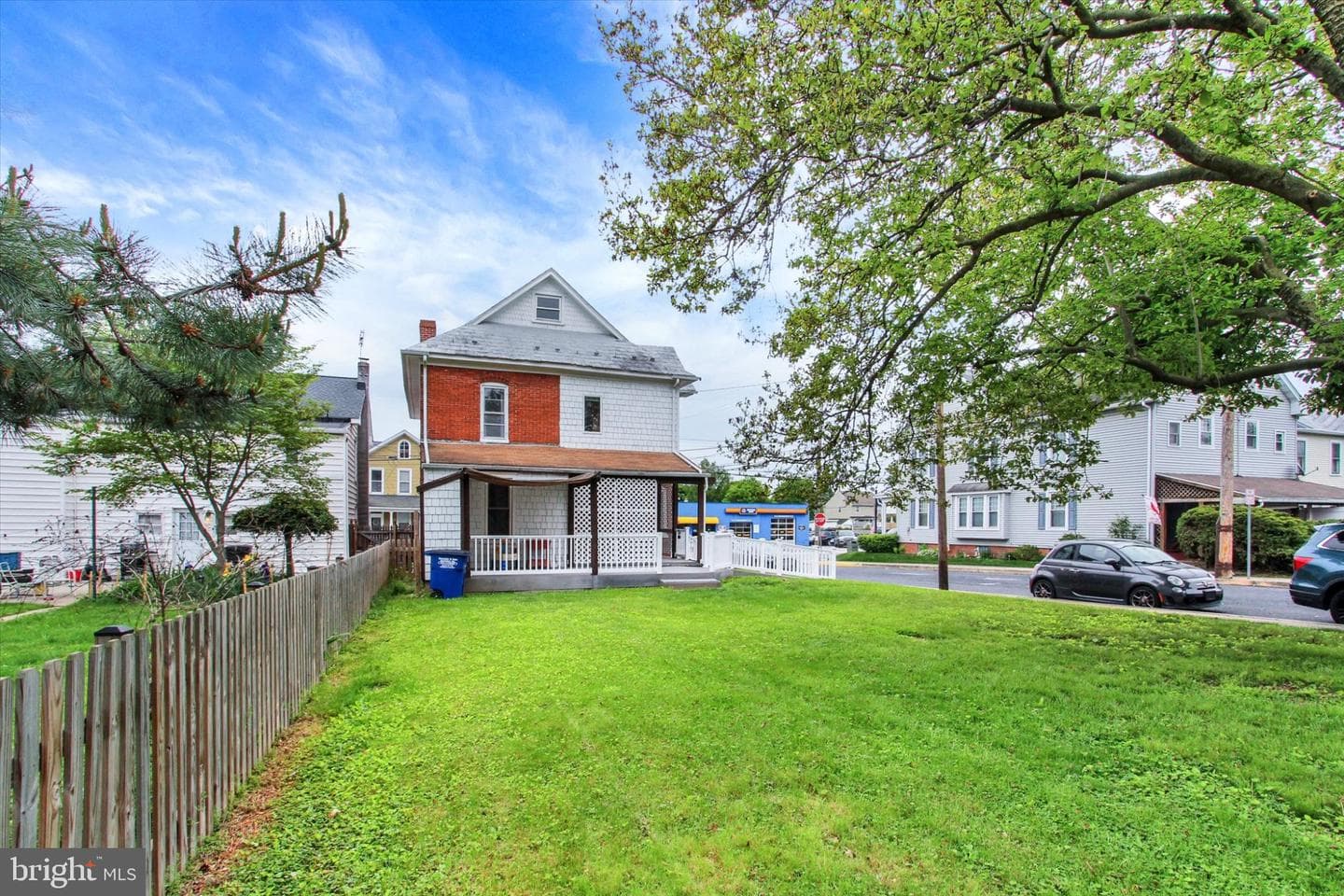 102 N Queen Street photo 45