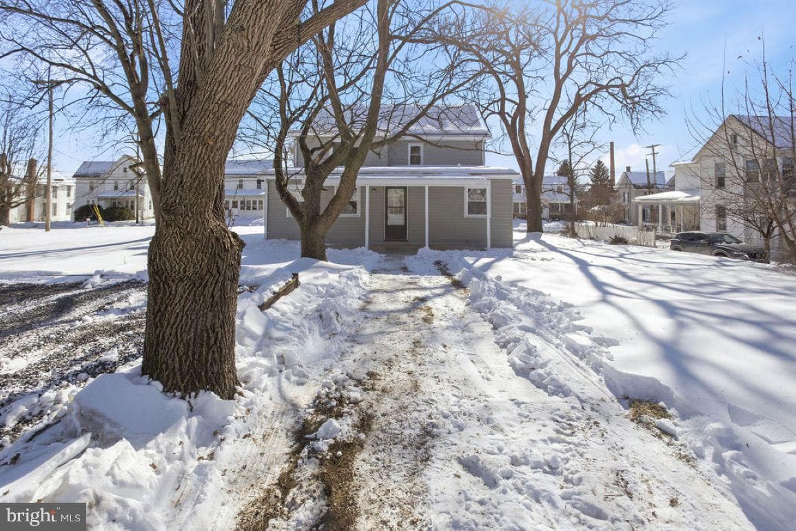 114 E York Street photo 27