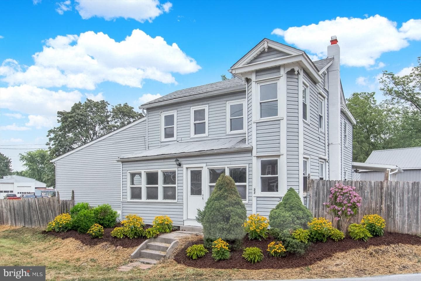 27 Maple Street