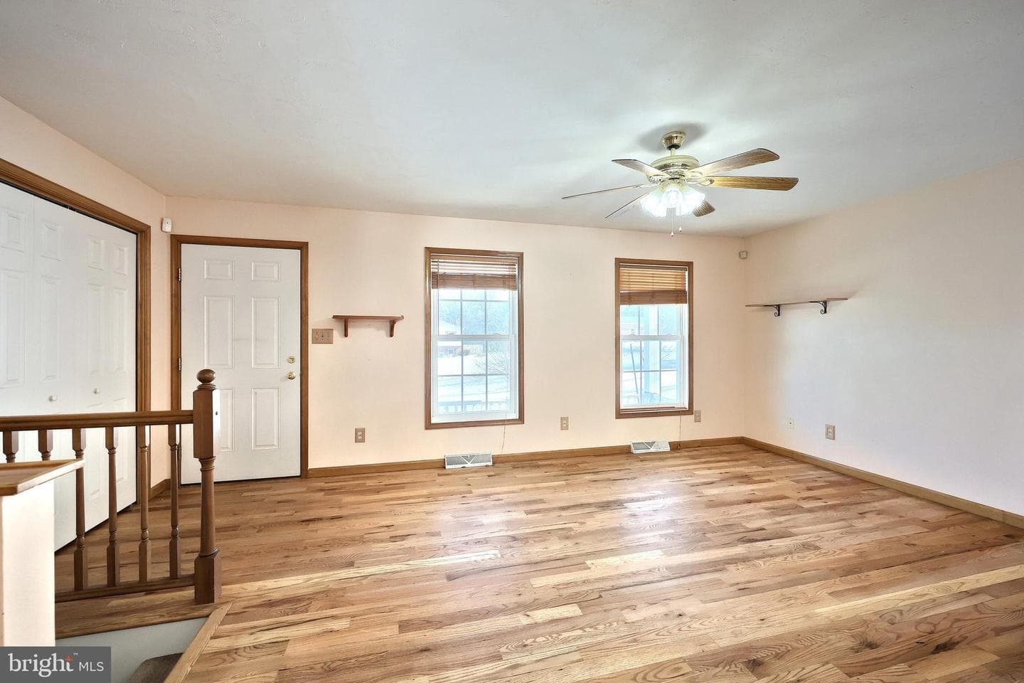 9 Wheatland Drive photo 11