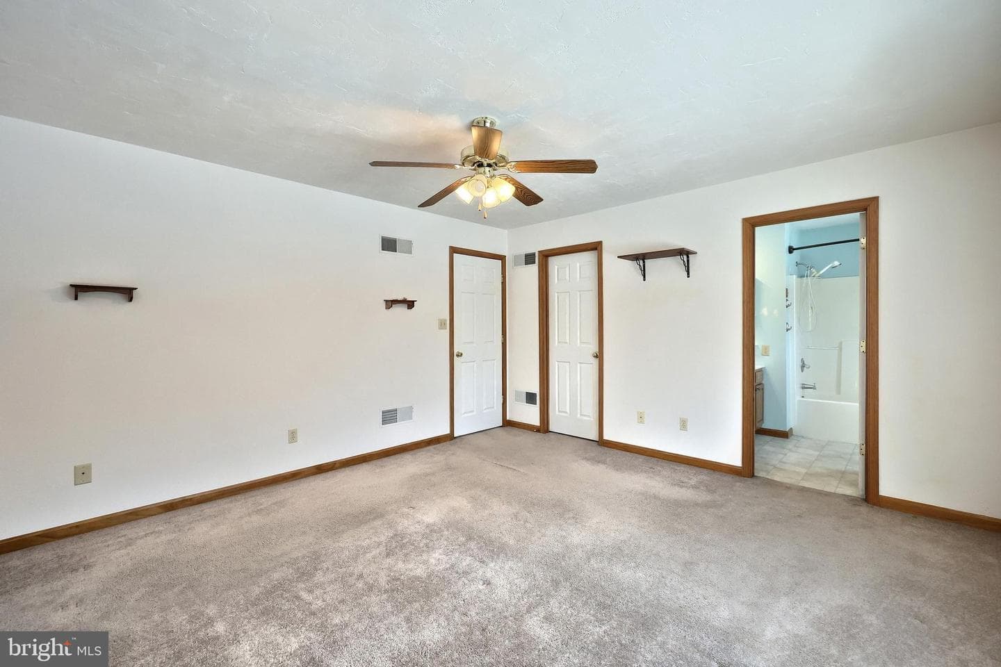 9 Wheatland Drive photo 20