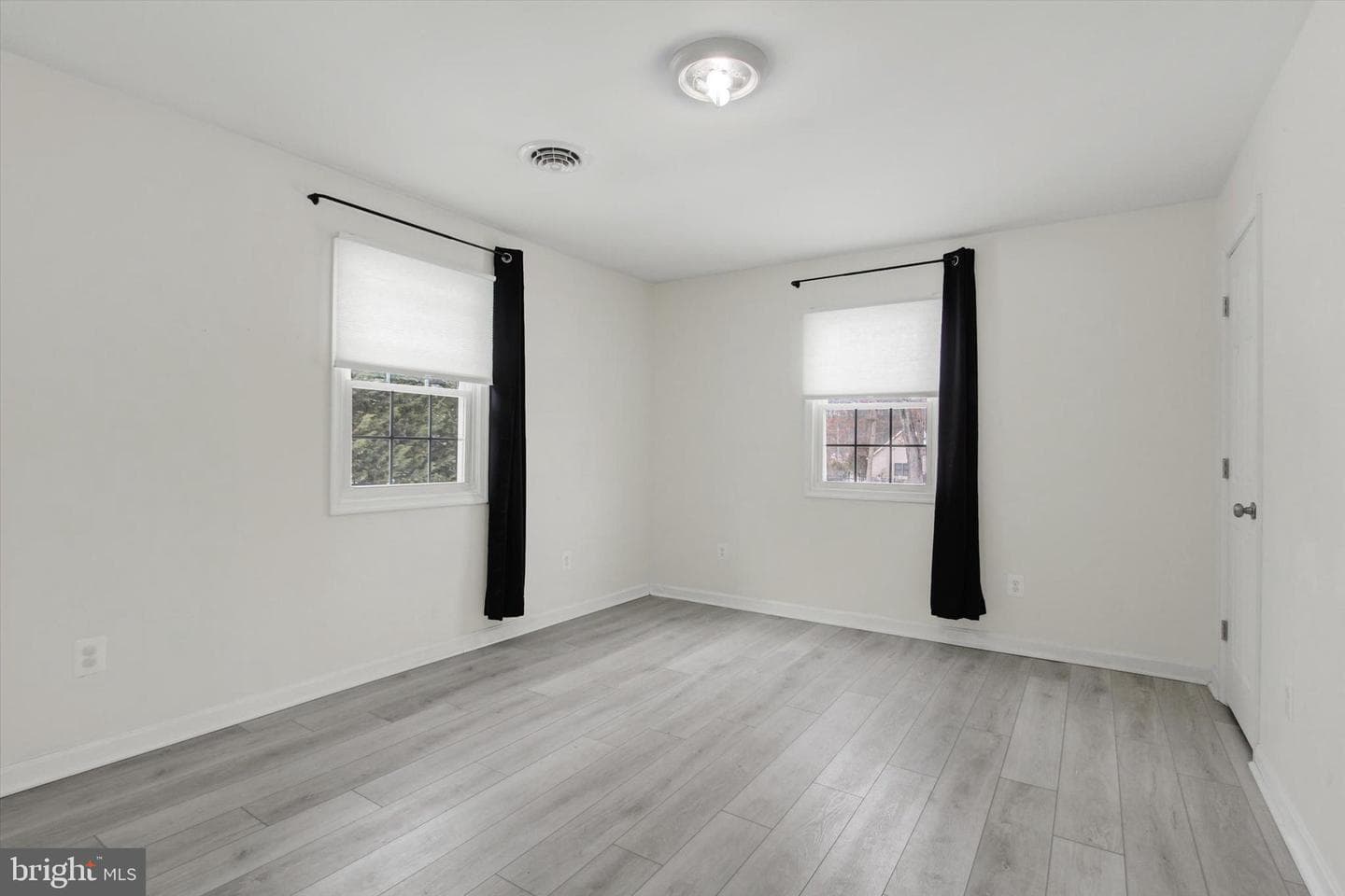 243 Forrest Drive photo 17