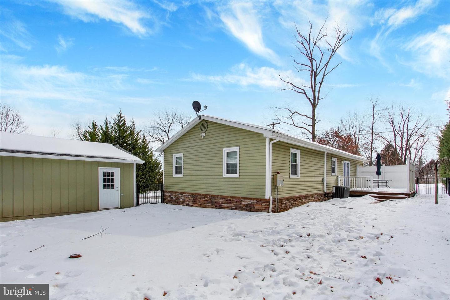 243 Forrest Drive photo 23