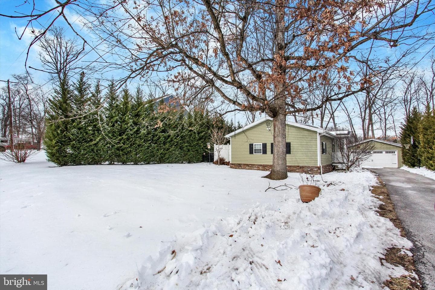 243 Forrest Drive photo 26