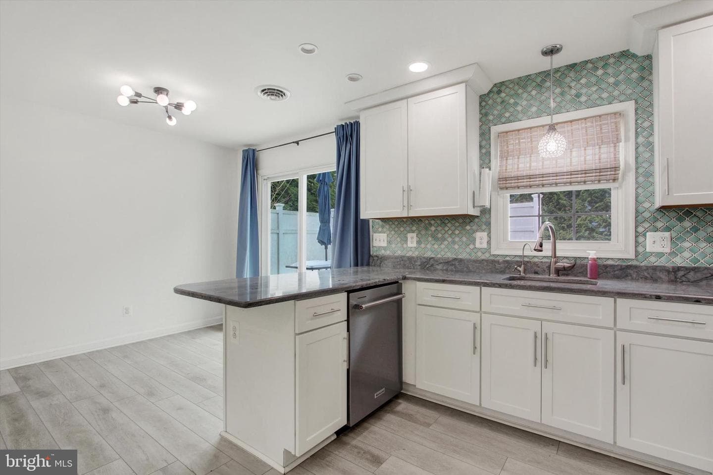 243 Forrest Drive photo 8