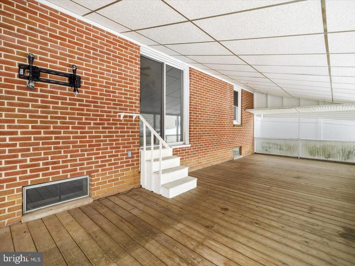 507 Ridge Avenue photo 19
