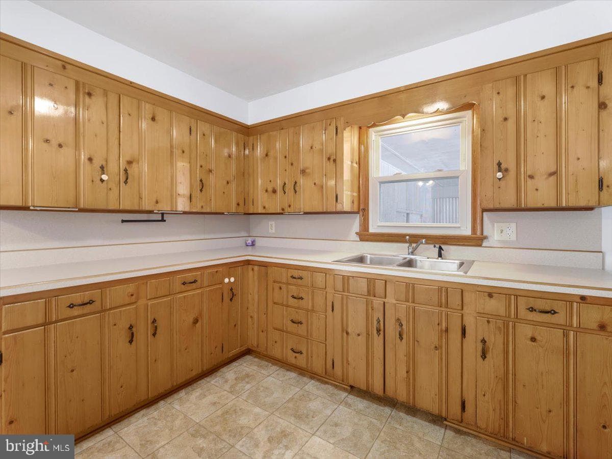 507 Ridge Avenue photo 5