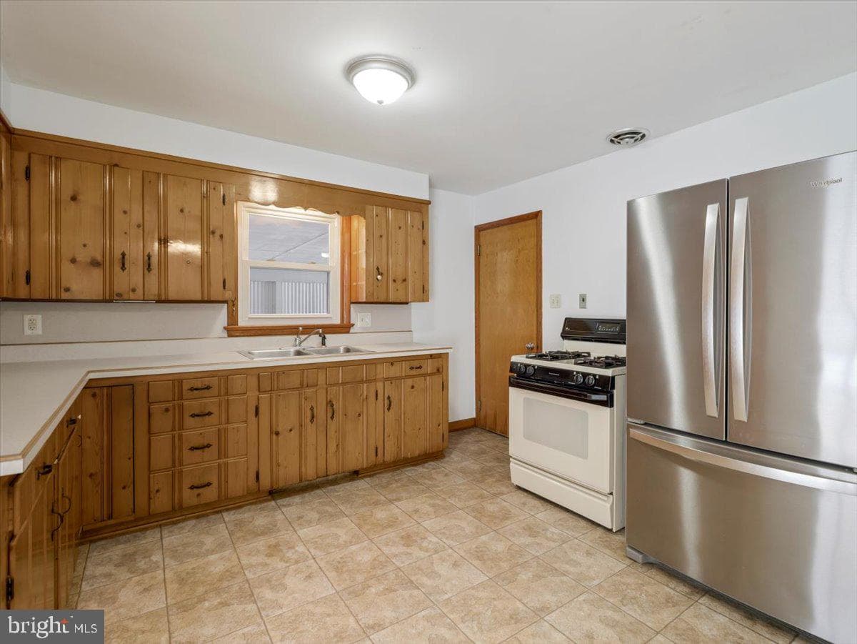 507 Ridge Avenue photo 6