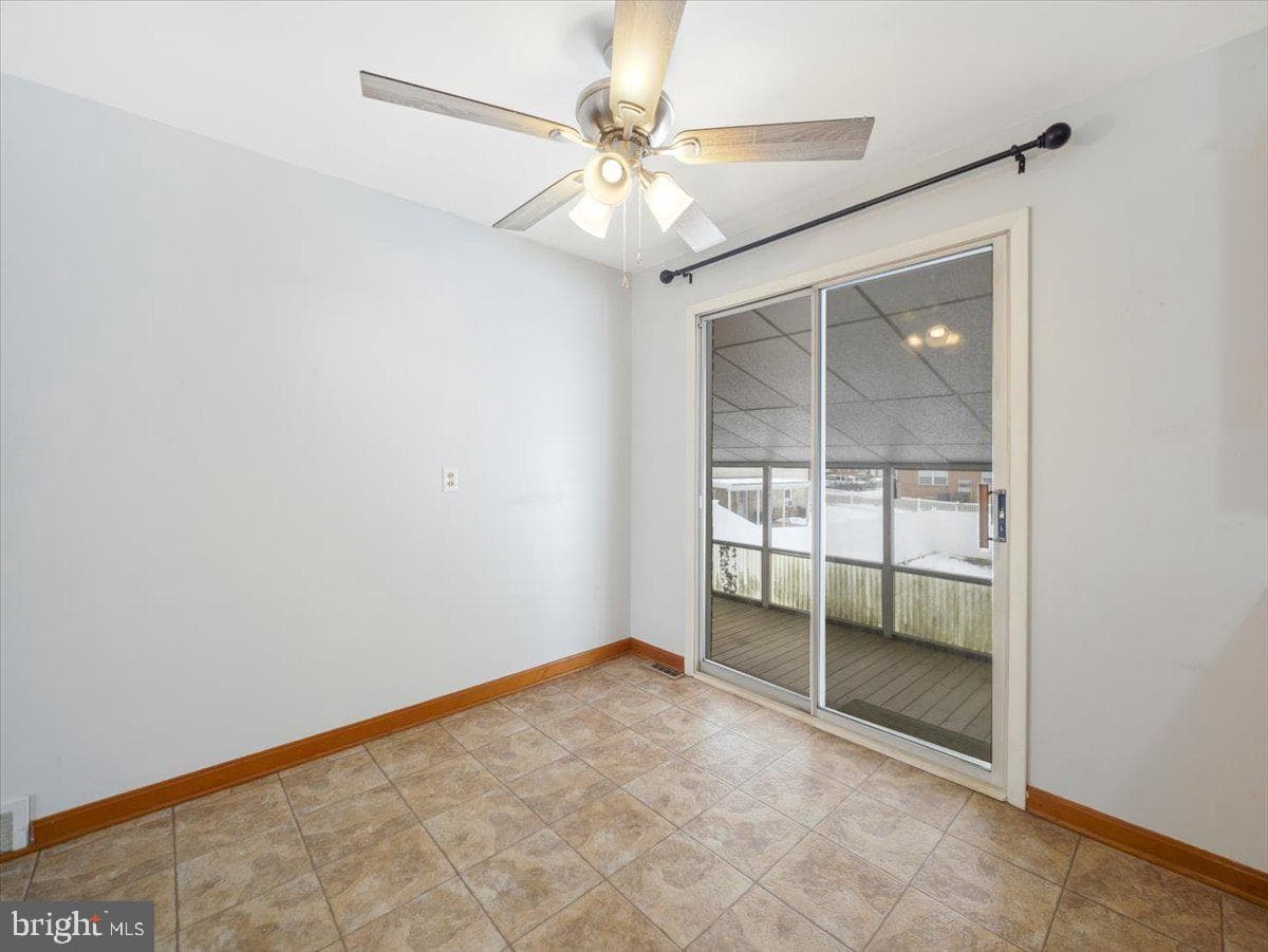 507 Ridge Avenue photo 9