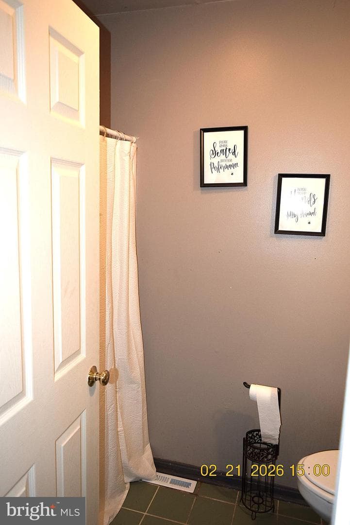 99 Jessica Drive photo 19