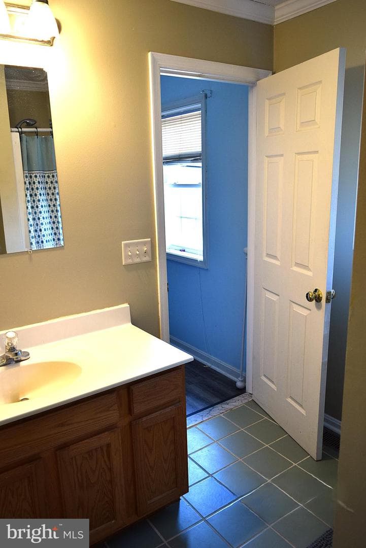 99 Jessica Drive photo 23