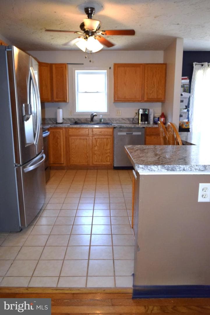 99 Jessica Drive photo 7