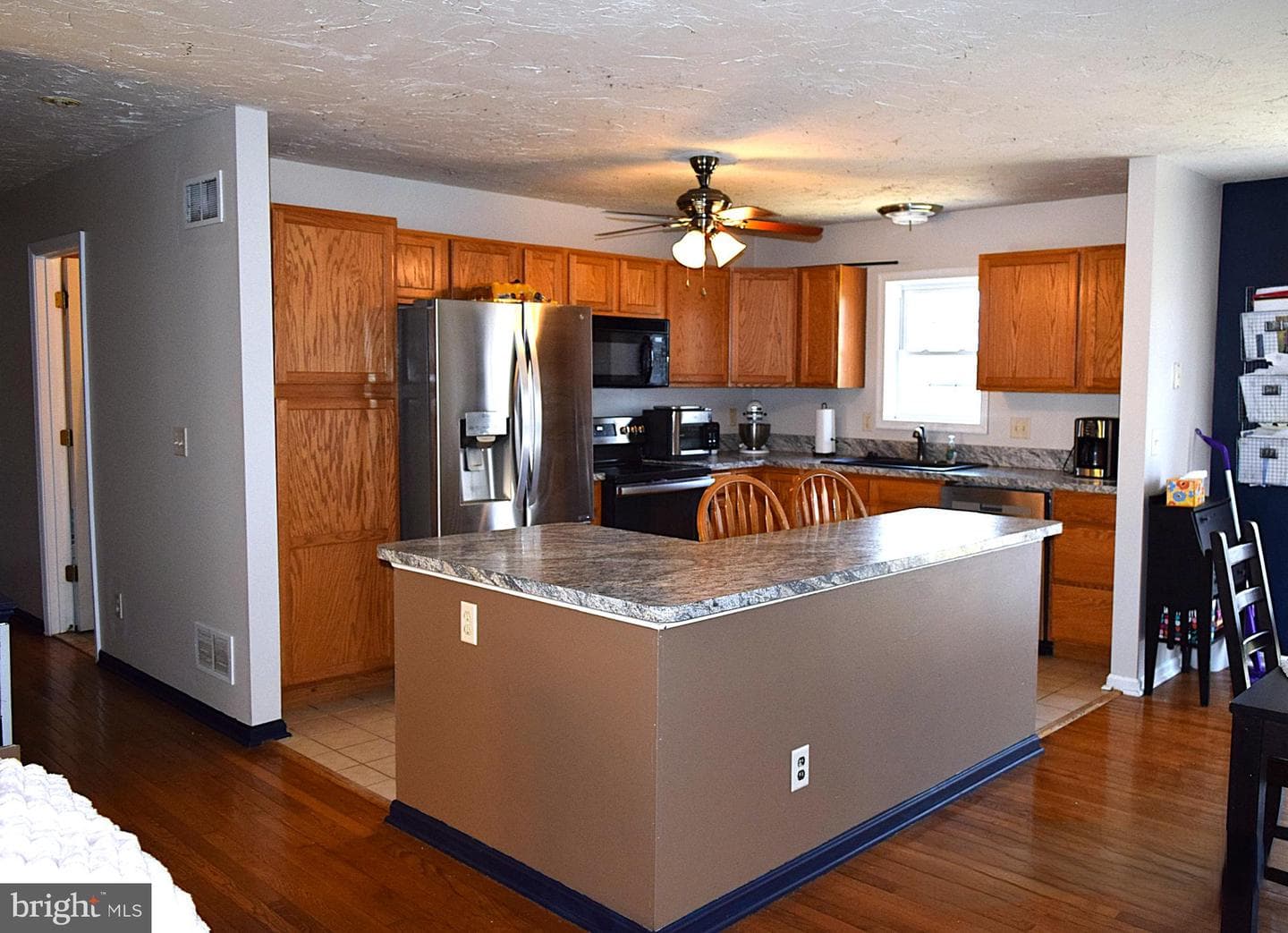99 Jessica Drive photo 8