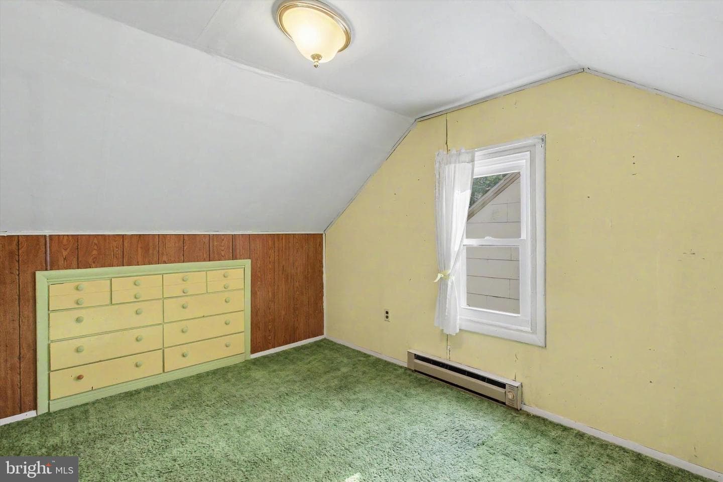371 Maple Avenue photo 29
