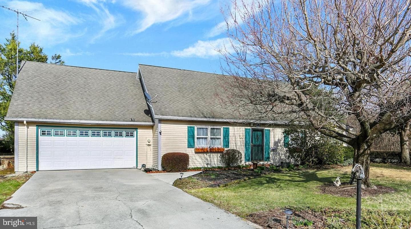 202 Lindy Avenue photo 2