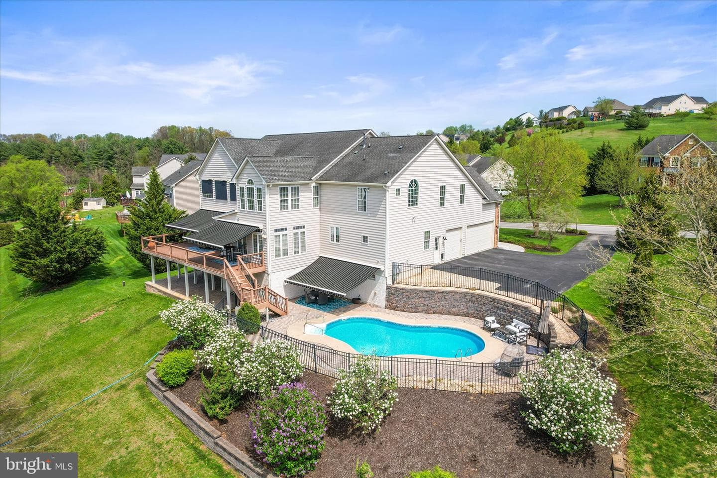 40 Fawn Hill Road photo 2