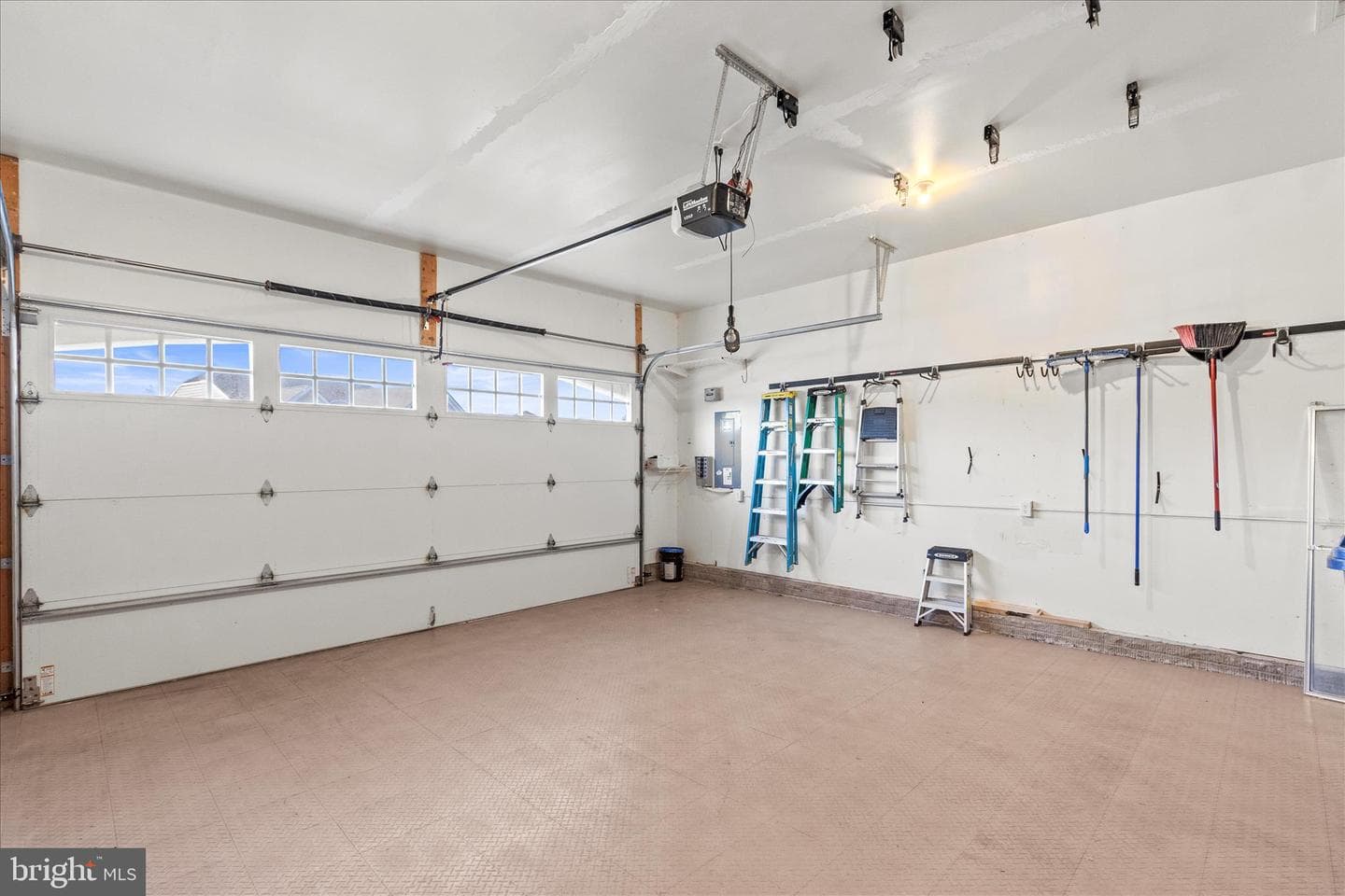 148 Woodhaven Drive photo 32