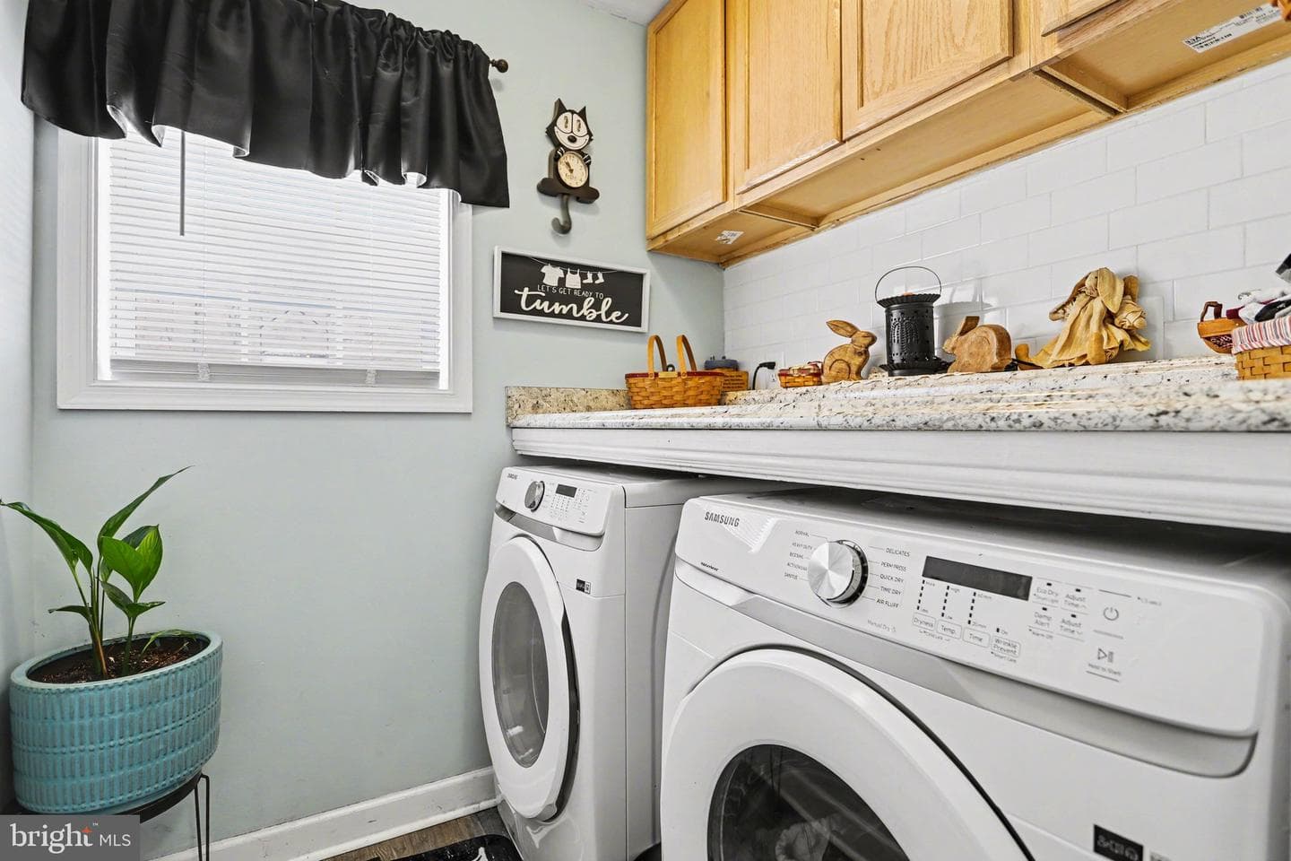 240 Amanda Drive photo 16